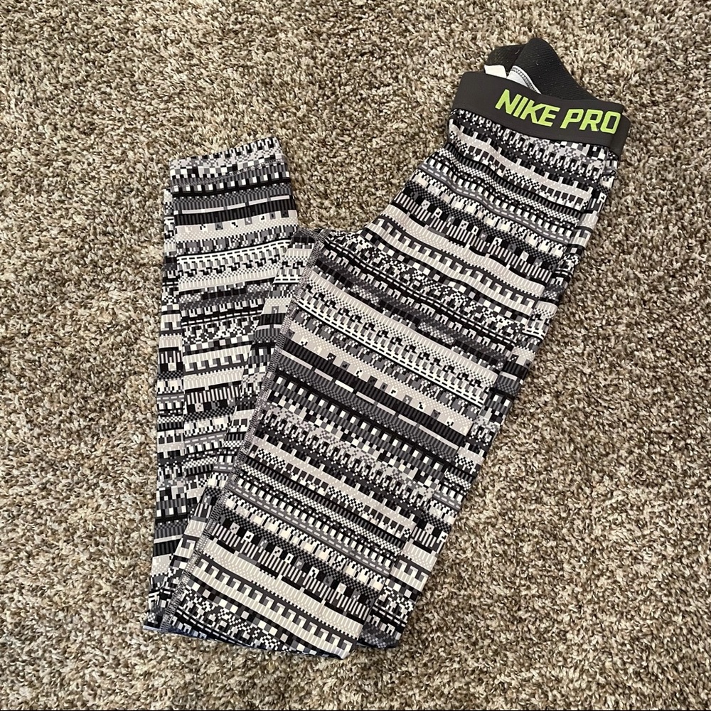Nike Pro dri-fit hyperwarm grey leggings
